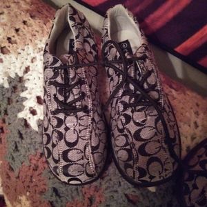 CHICA "C" girls, tie ups